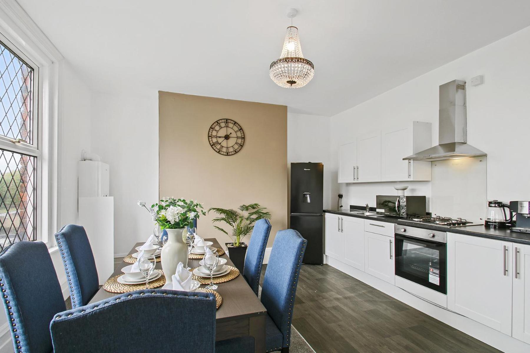 ليدز Home In Woodhouse, Leeds المظهر الخارجي الصورة